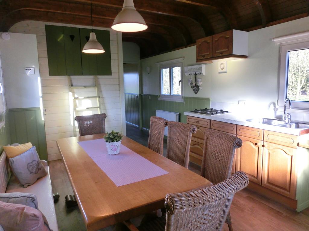 Pipowagen Camping Puur Genieten Bed & Breakfast Someren Bilik gambar