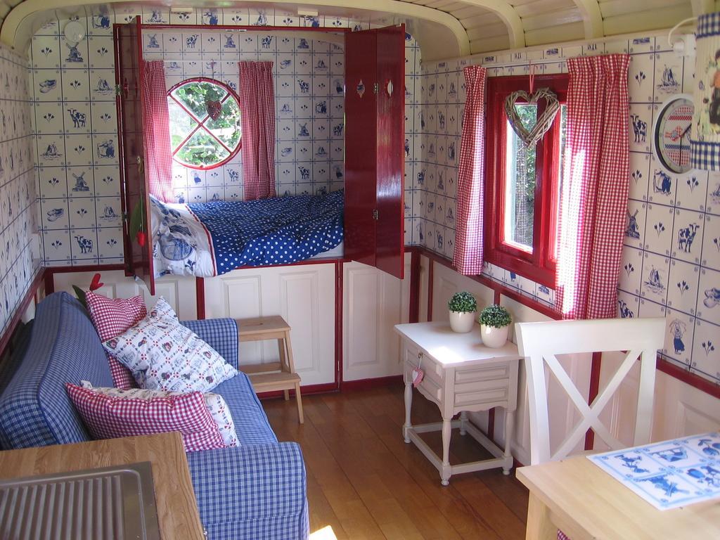 Pipowagen Camping Puur Genieten Bed & Breakfast Someren Bilik gambar